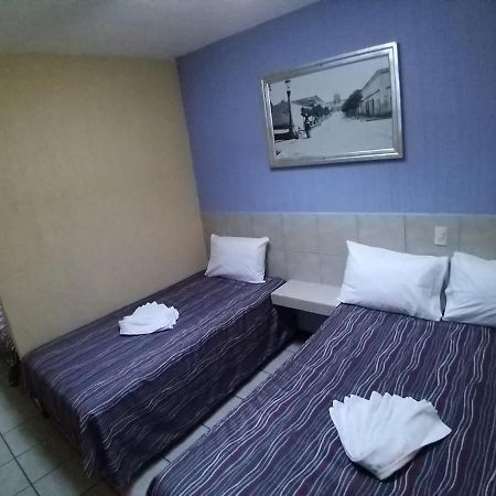 Hotel Aguila Guadalajara Bagian luar foto