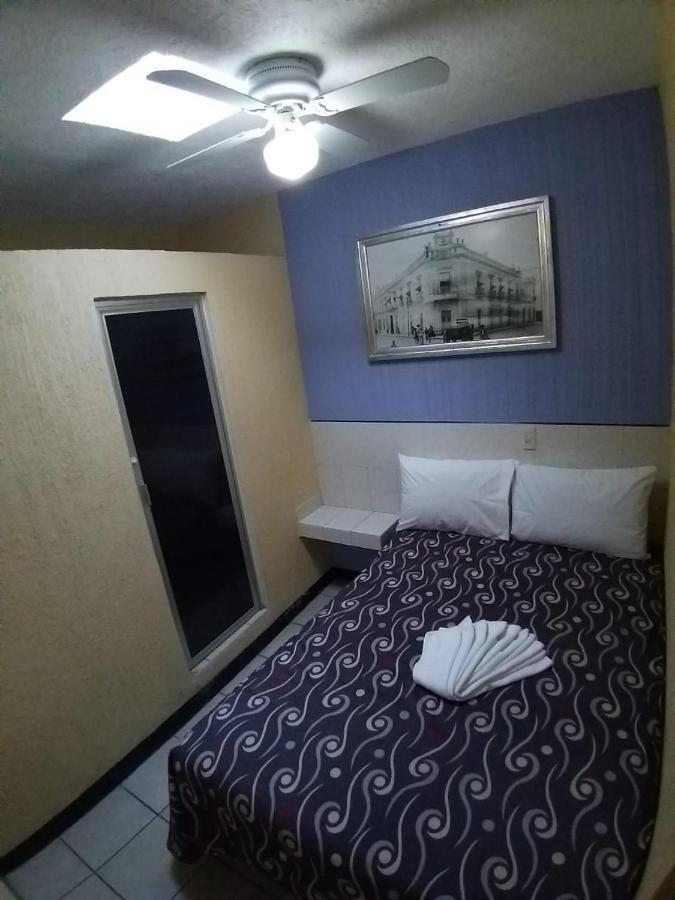 Hotel Aguila Guadalajara Bagian luar foto