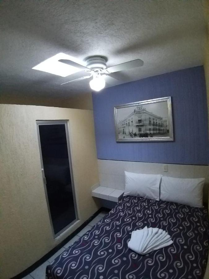 Hotel Aguila Guadalajara Bagian luar foto